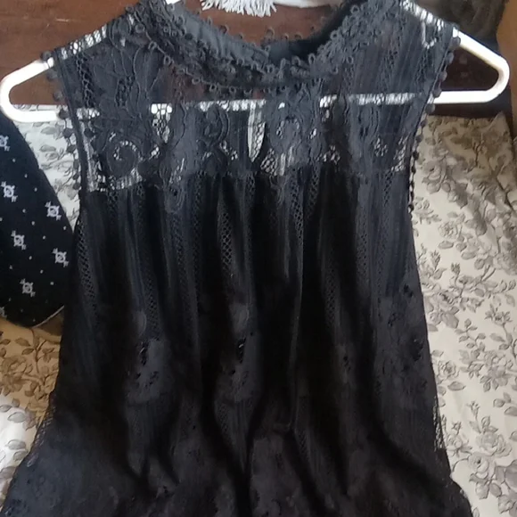 Pretty Black Lace Top - Picture 7 of 16